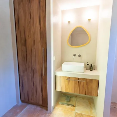 Pinest * Costa Navarino