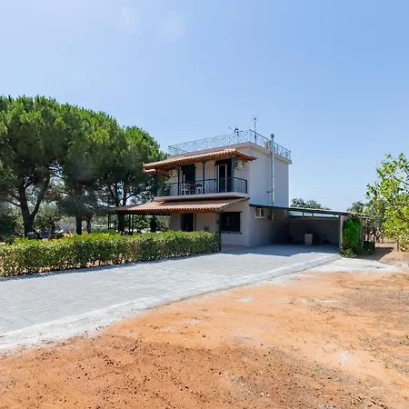 Pinest Costa Navarino