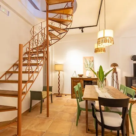 Pinest Costa Navarino