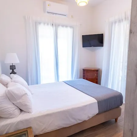 Pinest Costa Navarino