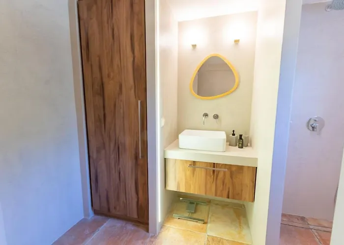 Pinest * Costa Navarino